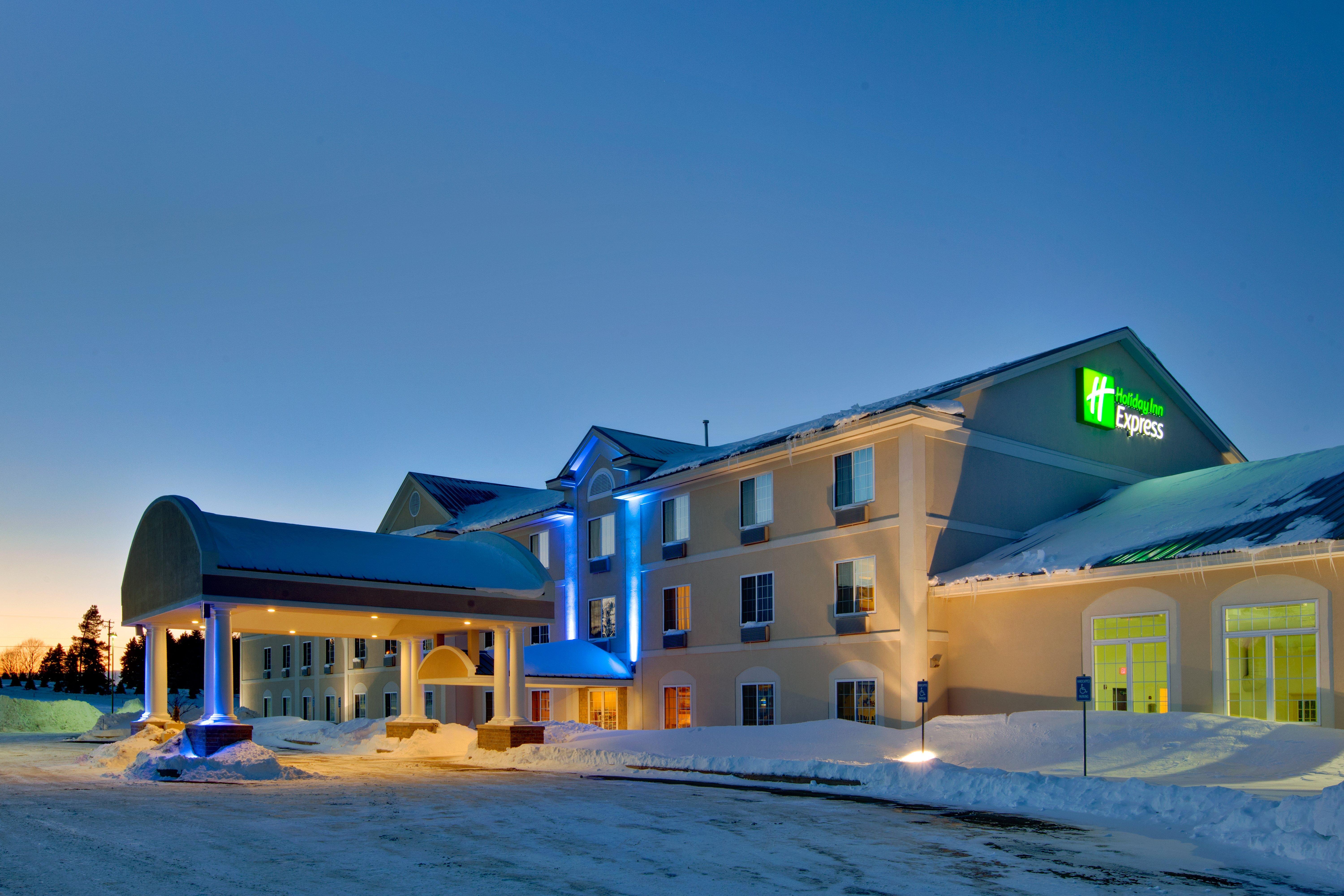 Holiday Inn Express Hotel & Suites Cadillac By Ihg Ngoại thất bức ảnh