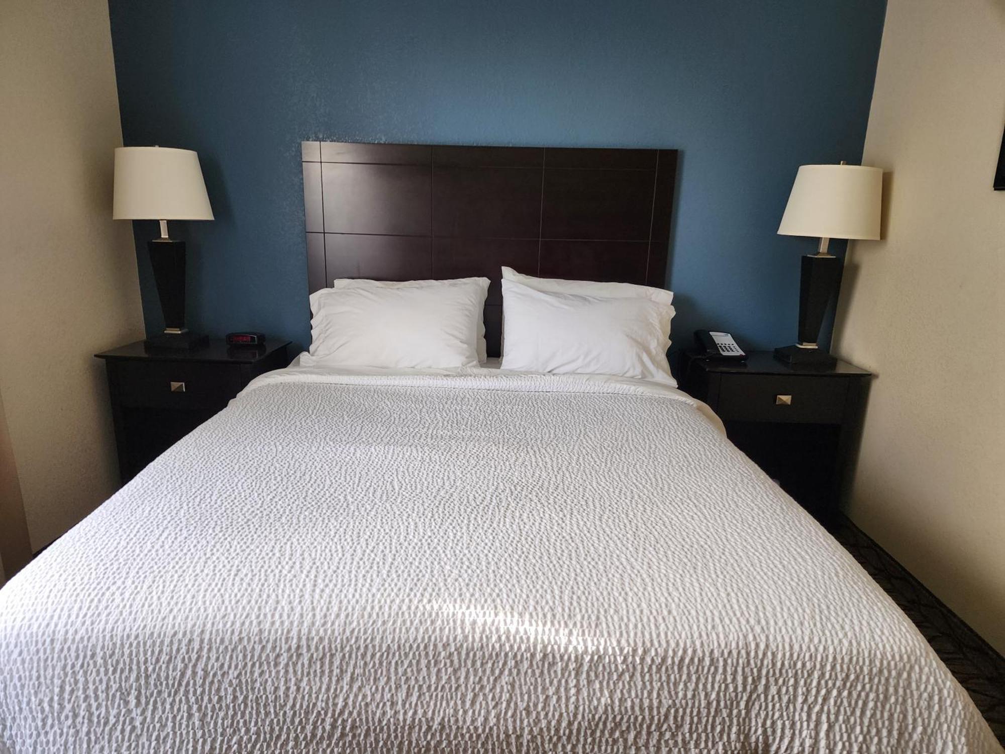 Holiday Inn Express Hotel & Suites Cadillac By Ihg Ngoại thất bức ảnh