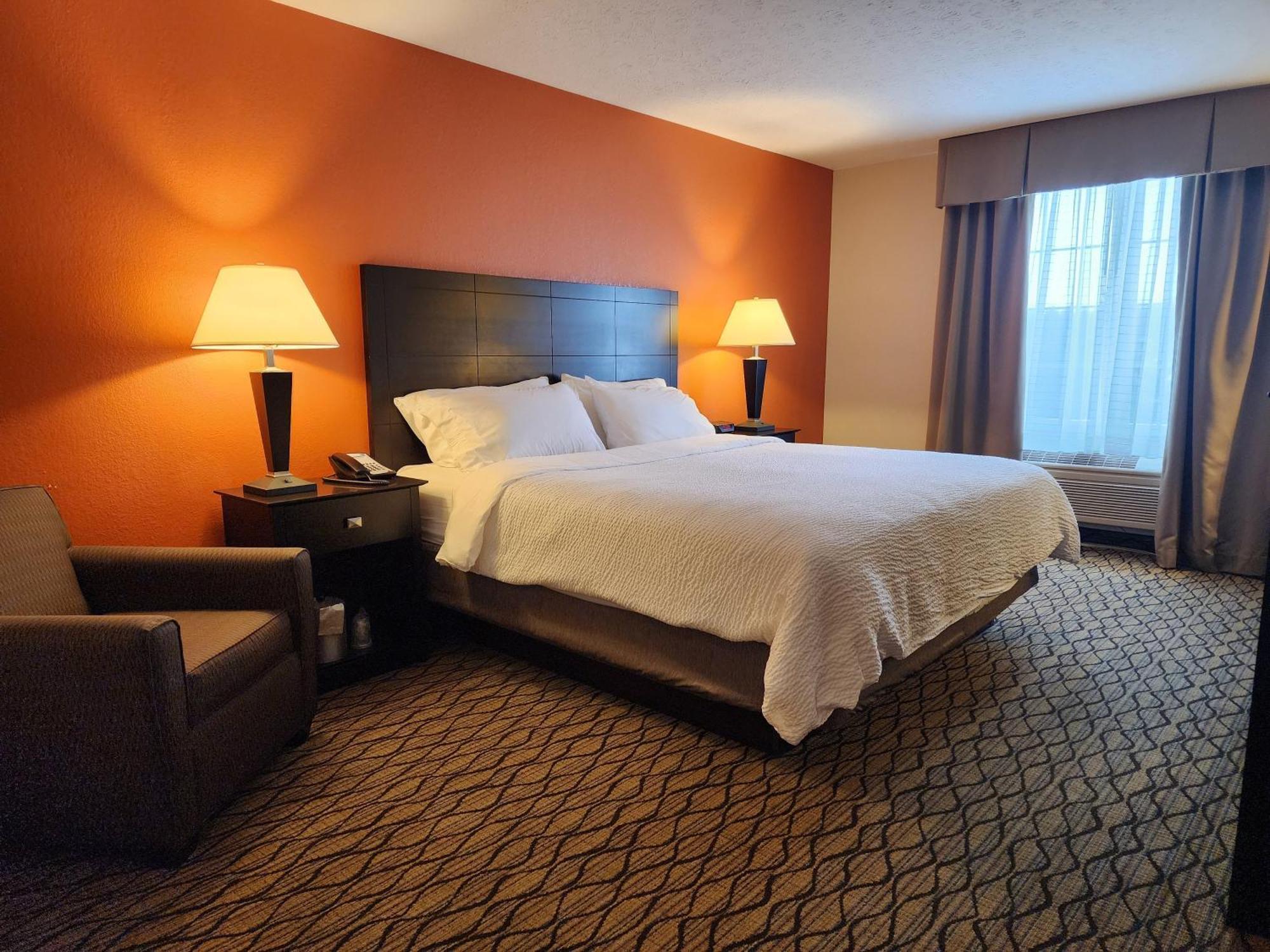 Holiday Inn Express Hotel & Suites Cadillac By Ihg Ngoại thất bức ảnh
